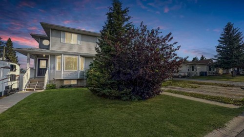 405 1 Avenue NW Sundre, AB T0M 1X0