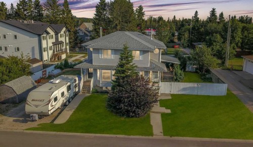 407 1 Avenue NW Sundre, AB T0M 1X0