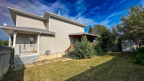 407 1 Avenue Nw, Sundre, AB - Outdoor With Deck Patio Veranda