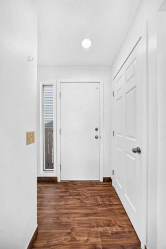 291 Falton Drive Ne, Calgary, AB - Indoor Photo Showing Other Room
