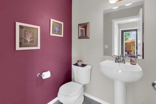 87 Marine Drive Se, Calgary, AB - Indoor Photo Showing Bathroom