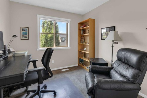 87 Marine Drive Se, Calgary, AB - Indoor
