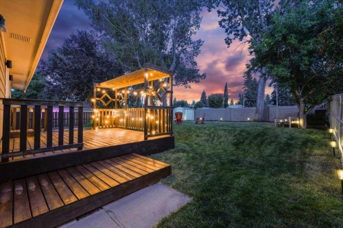 124 Oakmoor Place Sw, Calgary, AB - Outdoor With Deck Patio Veranda