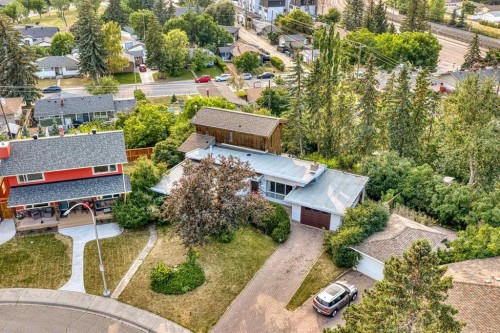 15 Glenview Drive Sw, Calgary, AB - Outdoor With Deck Patio Veranda