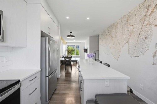 138 Homestead Boulevard Ne, Calgary, AB - Indoor Photo Showing Kitchen