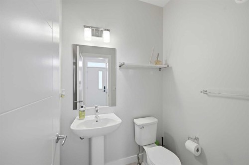 138 Homestead Boulevard Ne, Calgary, AB - Indoor Photo Showing Bathroom