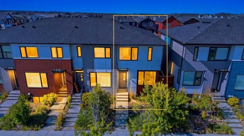 138 Homestead Boulevard Ne, Calgary, AB - Outdoor With Facade