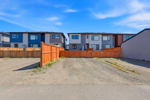 138 Homestead Boulevard Ne, Calgary, AB - Outdoor