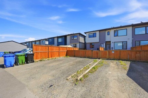 138 Homestead Boulevard Ne, Calgary, AB - Outdoor