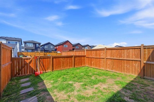 138 Homestead Boulevard Ne, Calgary, AB - Outdoor