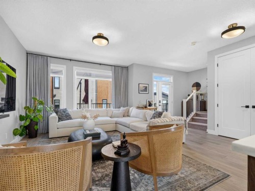 307 Royal Elm Road Nw, Calgary, AB - Indoor Photo Showing Living Room
