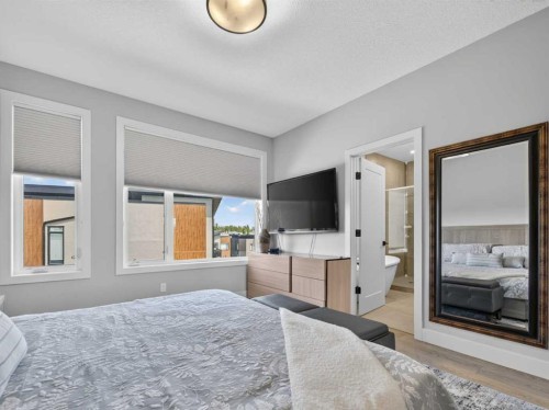 307 Royal Elm Road Nw, Calgary, AB - Indoor Photo Showing Bedroom