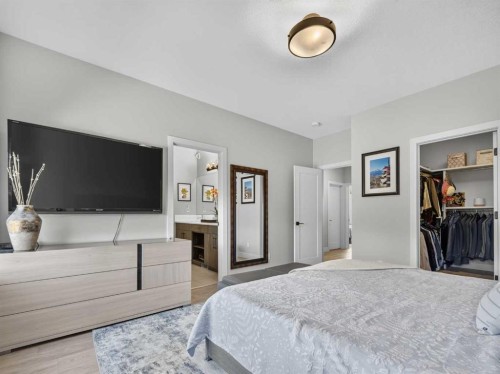 307 Royal Elm Road Nw, Calgary, AB - Indoor Photo Showing Bedroom