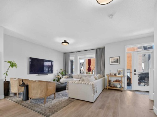 307 Royal Elm Road Nw, Calgary, AB - Indoor Photo Showing Living Room