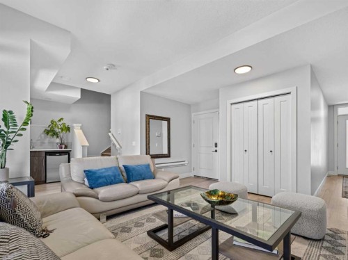 307 Royal Elm Road Nw, Calgary, AB - Indoor Photo Showing Living Room