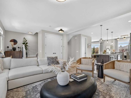 307 Royal Elm Road Nw, Calgary, AB - Indoor Photo Showing Living Room