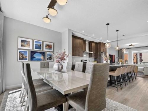 307 Royal Elm Road Nw, Calgary, AB - Indoor Photo Showing Dining Room