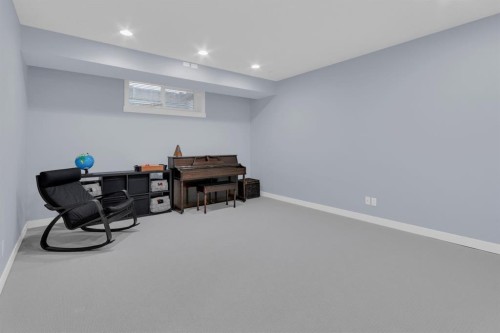 4616 82 Street Nw, Calgary, AB - Indoor