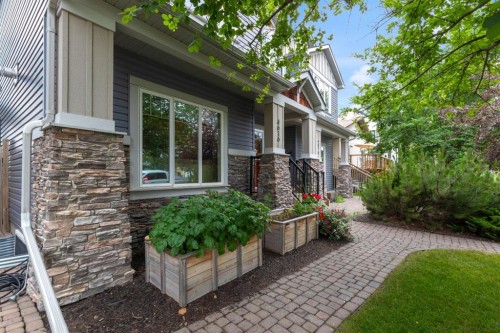 4616 82 Street Nw, Calgary, AB - Outdoor