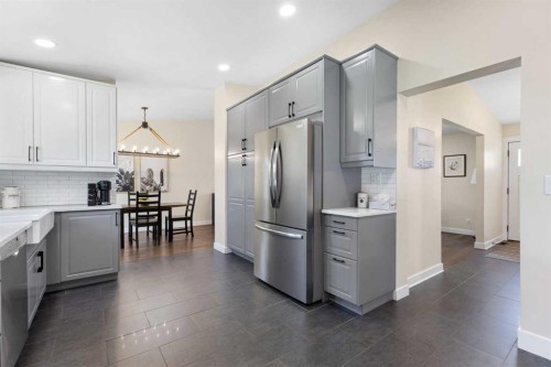 44 Sunmount Crescent Se, Calgary, AB - Indoor Photo Showing Kitchen With Stainless Steel Kitchen