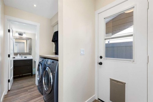 44 Sunmount Crescent Se, Calgary, AB - Indoor Photo Showing Laundry Room