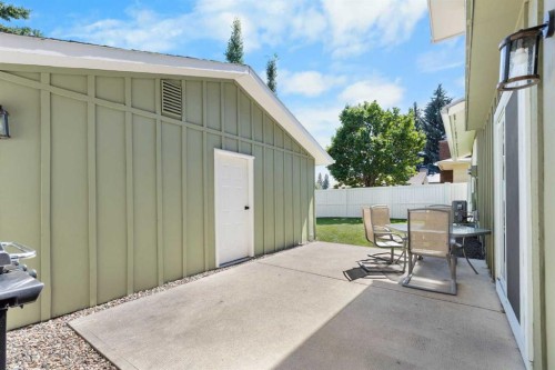 44 Sunmount Crescent Se, Calgary, AB - Outdoor With Exterior