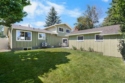 44 Sunmount Crescent Se, Calgary, AB - Outdoor