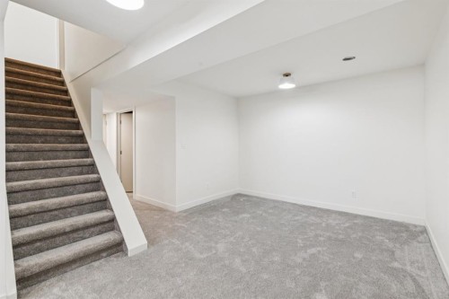 1212 Lake Sylvan Drive Se, Calgary, AB - Indoor Photo Showing Other Room