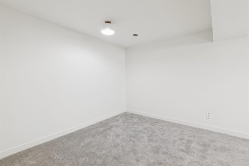 1212 Lake Sylvan Drive Se, Calgary, AB - Indoor Photo Showing Other Room