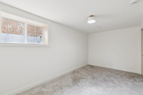 1212 Lake Sylvan Drive Se, Calgary, AB - Indoor Photo Showing Other Room