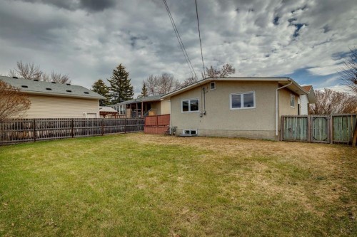 1212 Lake Sylvan Drive Se, Calgary, AB - Outdoor