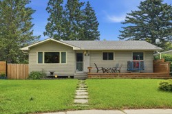 9832 Athens Road SE Calgary, AB T2J 1B9