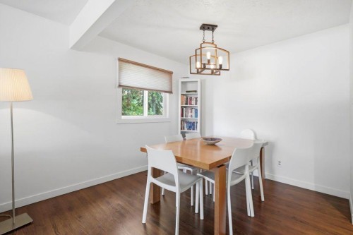 9832 Athens Road Se, Calgary, AB - Indoor Photo Showing Dining Room
