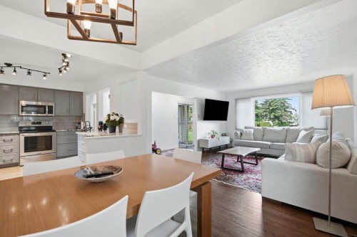 9832 Athens Road Se, Calgary, AB - Indoor