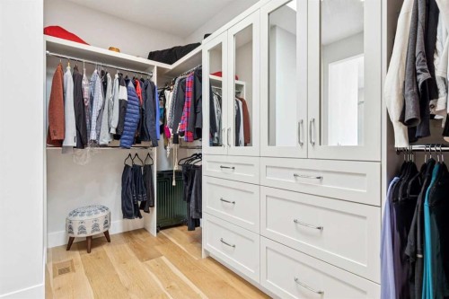 23 Elveden Park Sw, Calgary, AB - Indoor With Storage