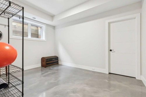 23 Elveden Park Sw, Calgary, AB - Indoor Photo Showing Other Room