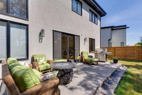 23 Elveden Park Sw, Calgary, AB - Outdoor With Exterior
