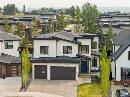 23 Elveden Park Sw, Calgary, AB - Outdoor With Facade