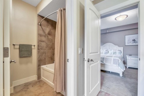 16 Heaver Gate, Rural Foothills County, AB - Indoor Photo Showing Bathroom