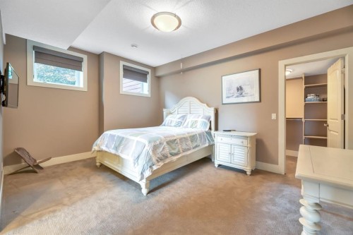 16 Heaver Gate, Rural Foothills County, AB - Indoor Photo Showing Bedroom