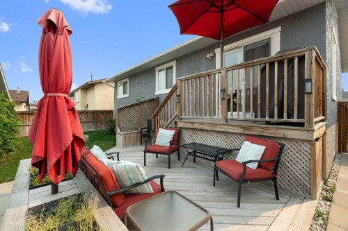 172 Rundlefield Crescent Ne, Calgary, AB - Outdoor With Deck Patio Veranda With Exterior