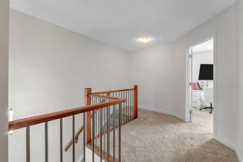 3409 2 Street Nw, Calgary, AB - Indoor Photo Showing Other Room