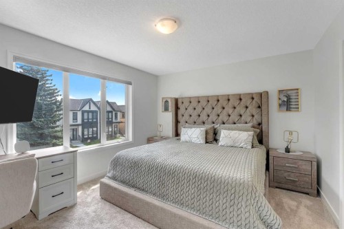 3409 2 Street Nw, Calgary, AB - Indoor Photo Showing Bedroom