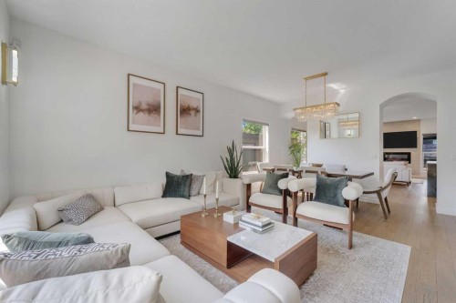 3409 2 Street Nw, Calgary, AB - Indoor Photo Showing Living Room