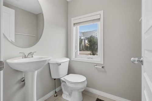 1404 Auburn Bay Square, Calgary, AB - Indoor Photo Showing Bathroom