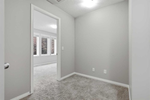1404 Auburn Bay Square, Calgary, AB - Indoor Photo Showing Other Room