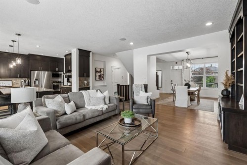 46 Aspenshire Place Sw, Calgary, AB - Indoor Photo Showing Living Room