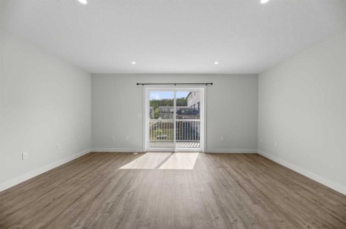 3 Park Lane, Didsbury, AB - Indoor Photo Showing Other Room