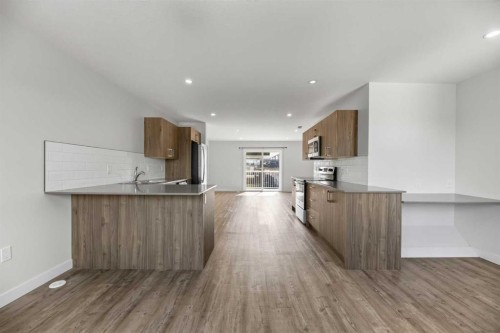 3 Park Lane, Didsbury, AB - Indoor Photo Showing Kitchen
