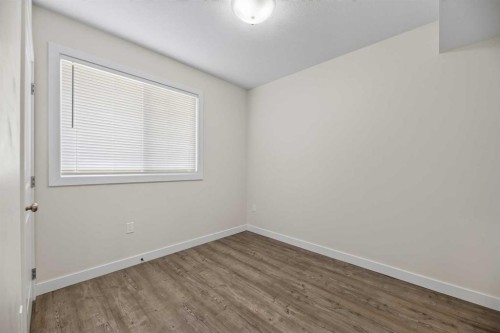 3 Park Lane, Didsbury, AB - Indoor Photo Showing Other Room